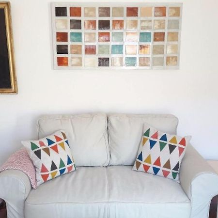 리스본 Modern Cosy Flat With Terrace In Campo De Ourique. 아파트 외부 사진
