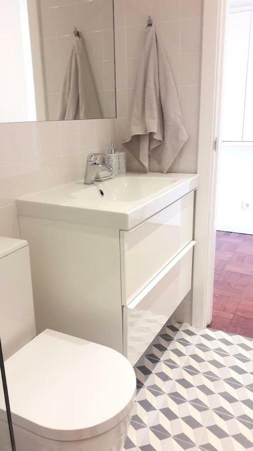 리스본 Modern Cosy Flat With Terrace In Campo De Ourique. 아파트 외부 사진